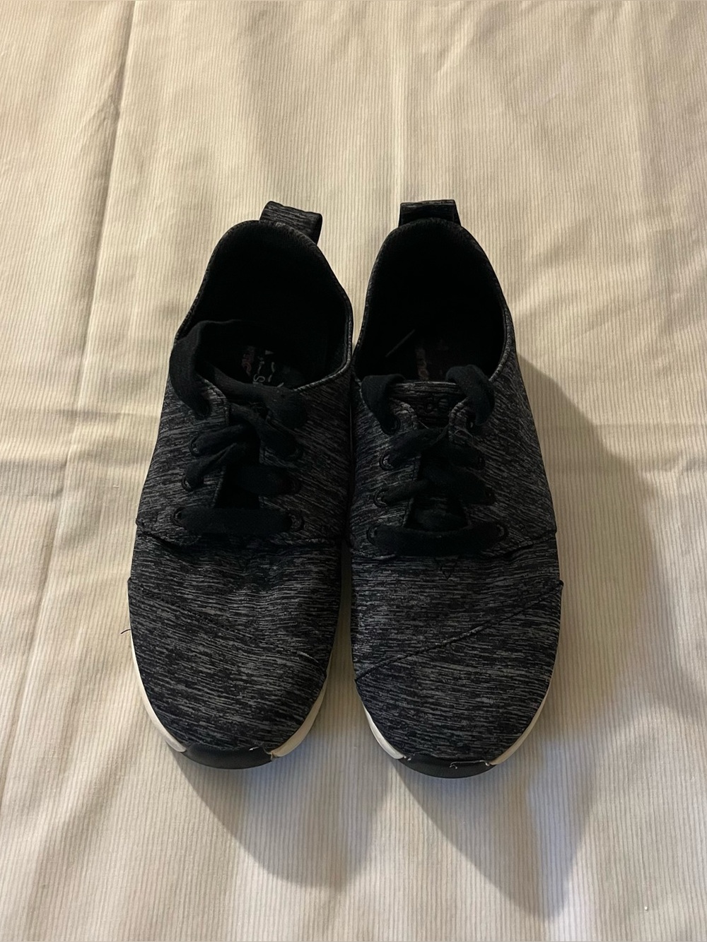Women’s Lightweight Sketcher Black Knit Casual Sneakers Size 7.5
